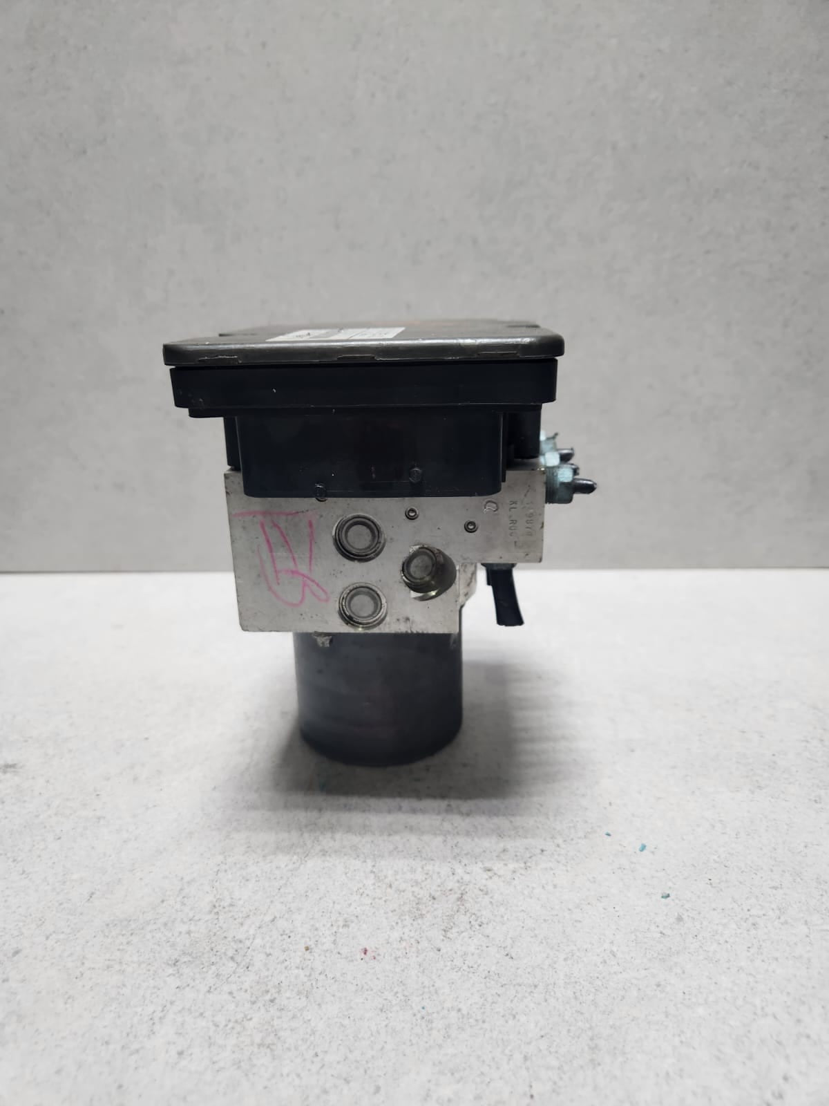 2013-2018 BMW X5 Abs Pump Module Assembly 6866247 F15 F16 F85 F86 X5 OEM