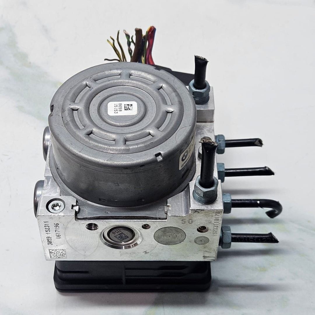 BMW Abs Pump And Control Module 6871112