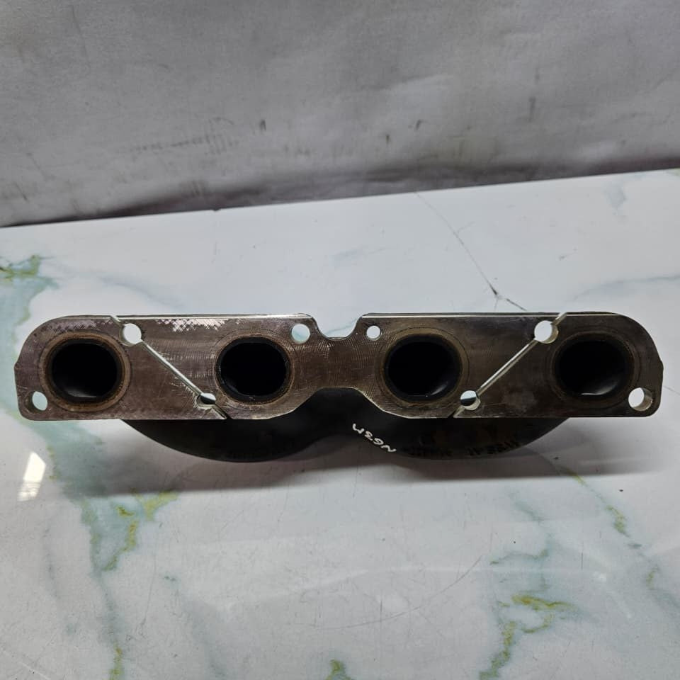 2015-19 BMW G11 G12 X5 G05 F15 with 4.4 V8 N63 engine Exhaust Manifold 8600288