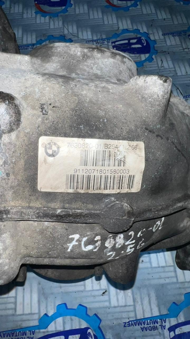 2014-2015 BMW 535d Rear Differential 7630820 5 Series F10 F11 730D 530D 2.56 