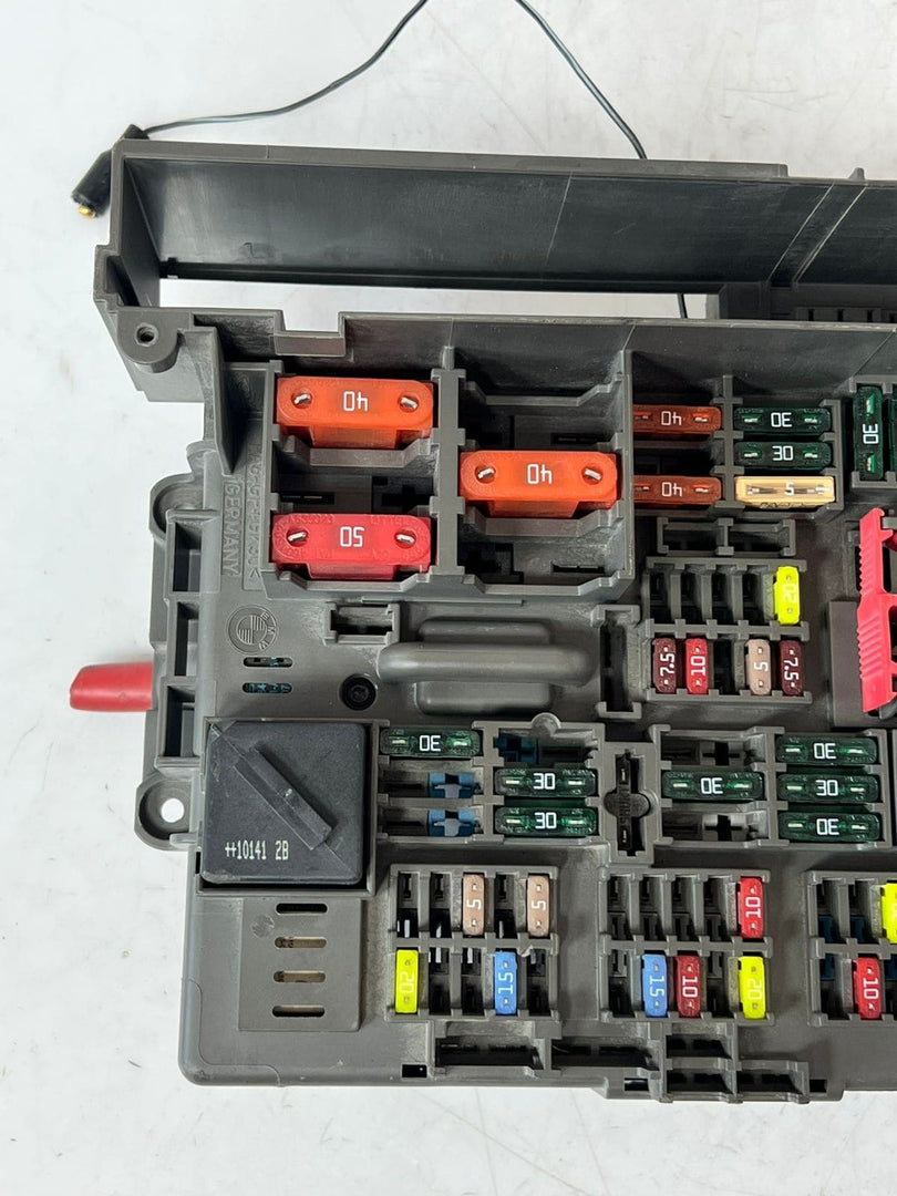 2008-2015 BMW 328i E81 650I Power Distribution Fuse And Relay Box 9119445 OEM
