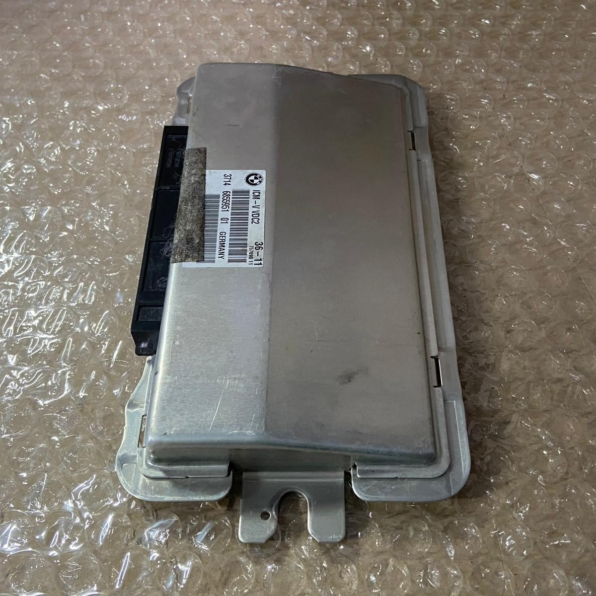 OEM BMW 5 SERIES F10 F11 2012 DRIVING ACTIVE SUSPENSION CONTROL MODULE 6855951