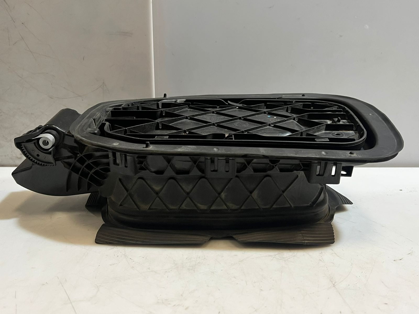 2022 2023 2024 BMW iX i20 Fuel filler cap fuel flap OEM 51177953712 OEM