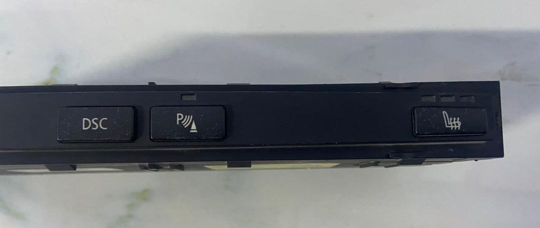 OEM BMW E60 E61 CENTER CONSOLE SWITCH MODULE DSC PDC SEAT HEATING 6938313
