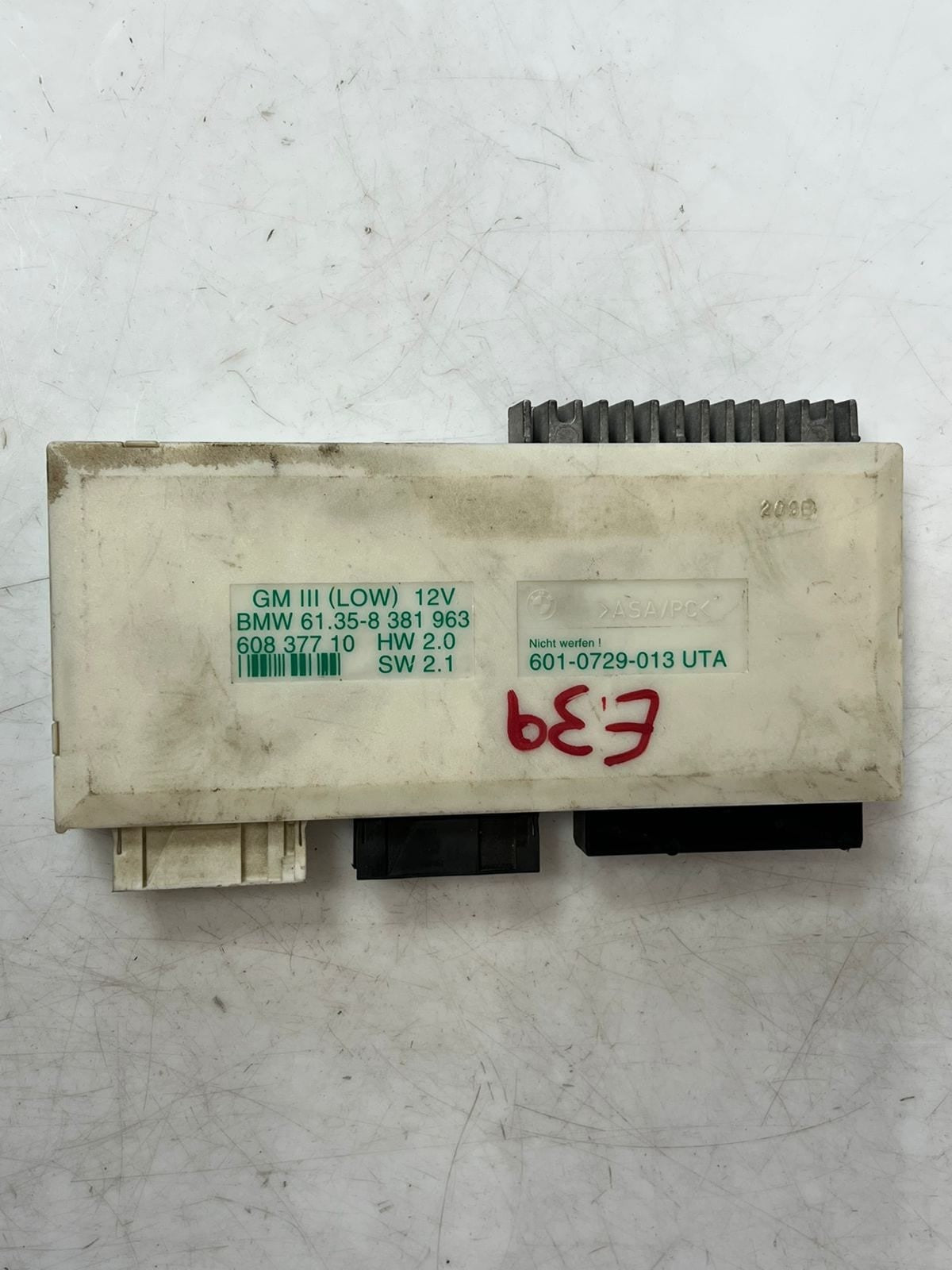 BMW 5 Series E39 GM III Body Control Module BCM 8381963 OEM