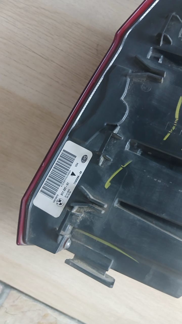 GENUINE BMW F15 REAR LEFT  DRIVER SIDE OUTER TAILLIGHT 7290099