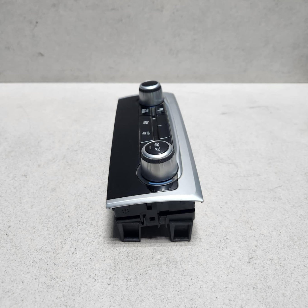 Genuine 2016-2020 BMW 740i Rear Climate Control Panel 6999385 7 Series G11 G12
