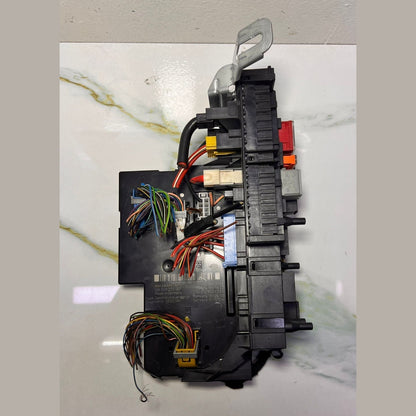 2012-2014 Mercedes-Benz C300 Rear Relay Fuse Box Sam Module 204 906 0105 W204 C2