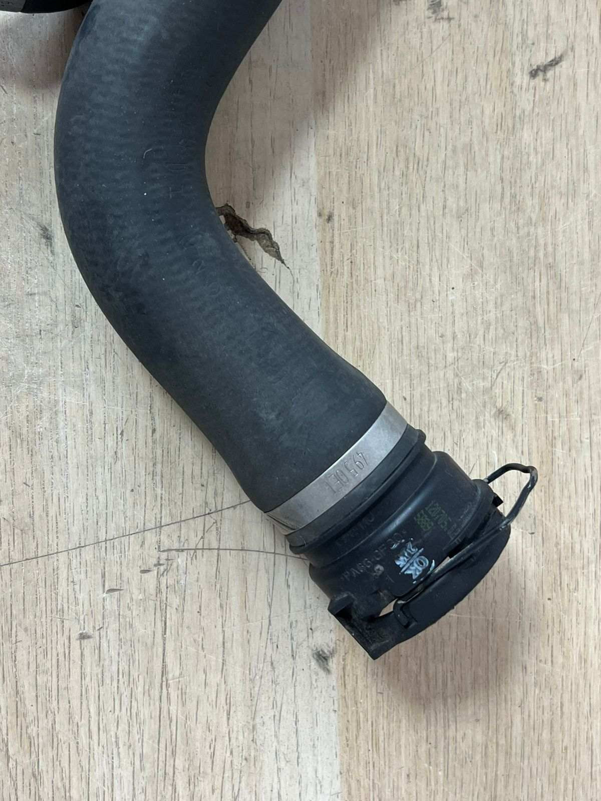 BMW 3 F30 F35 F31 2015 Petrol engine water coolant pipe hose 7619432 KRD35136