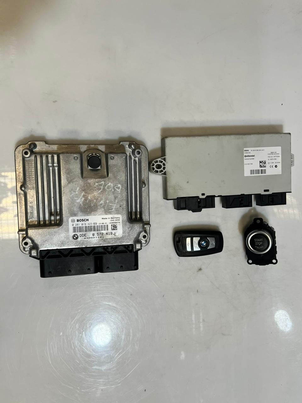 2021 BMW 5 Series F10 N47 Engine Control Unit ECU SET DDE+CAS4+1KEY 8572419