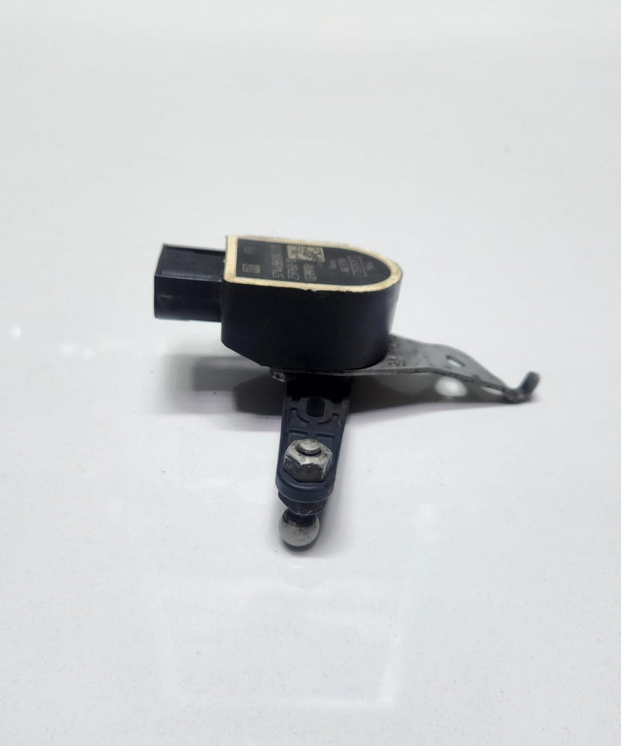 2012-2018 BMW M6 Headlight Level Sensor 6860843 3 Series F30 F31 5 Series F10 