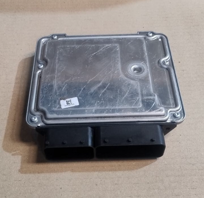 BMW X3 F25 N47N ENGINE CONTROL ECU UNIT MODULE ONLY  DDE 8572419