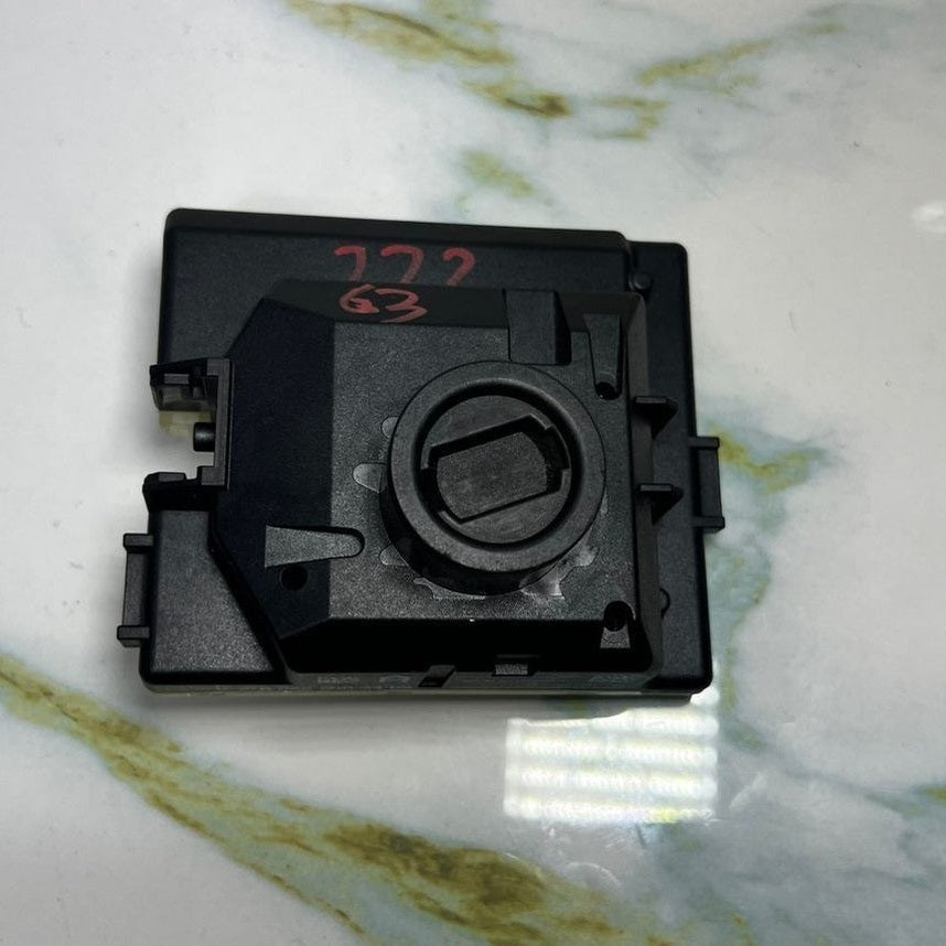 14-18 Mercedes W222 S65 AMG S600 C300 Ignition Switch Module A222 9003409 OEM
