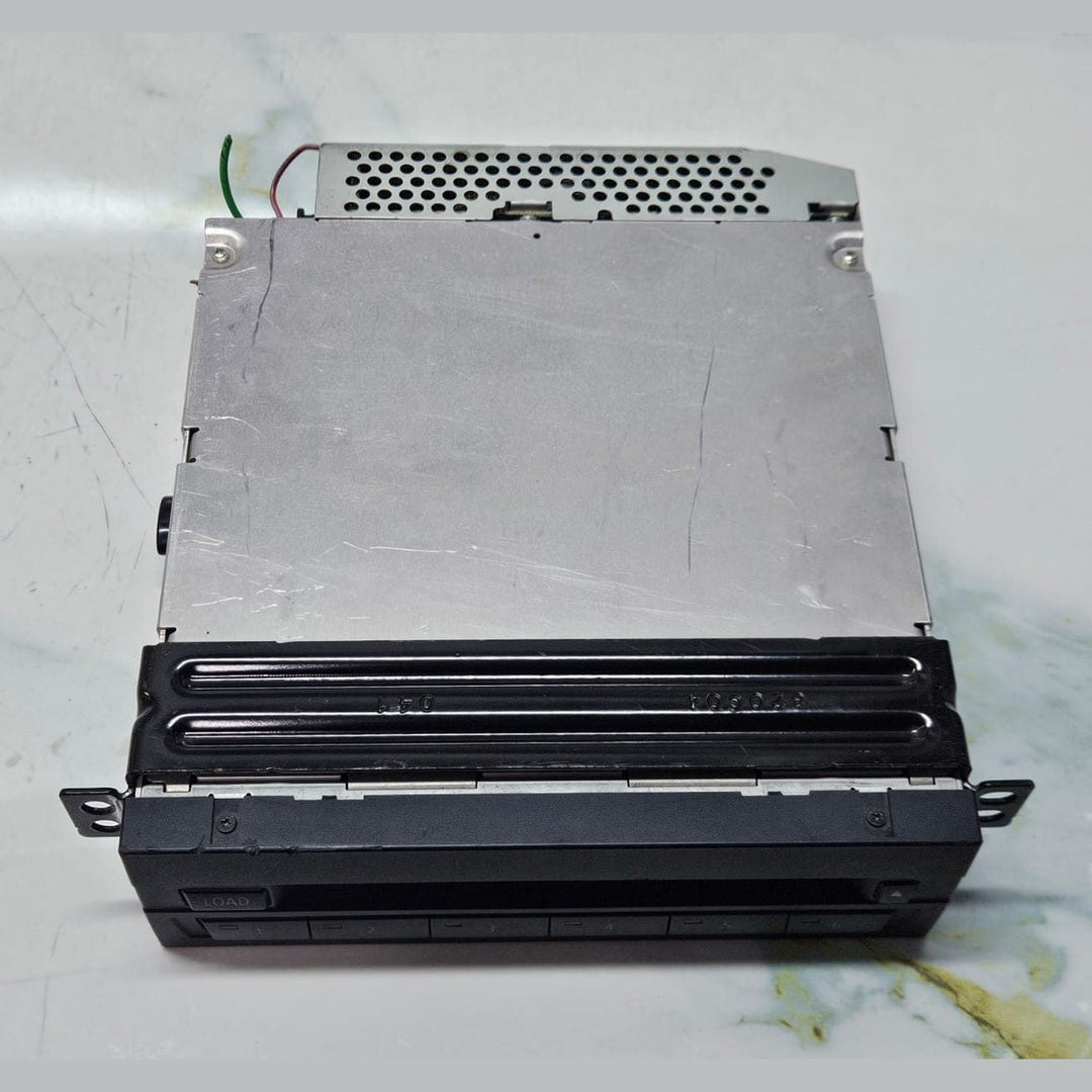 2006-2010 BMW X5 E70 and X6 E71 Cd Changer 9209758 OEM