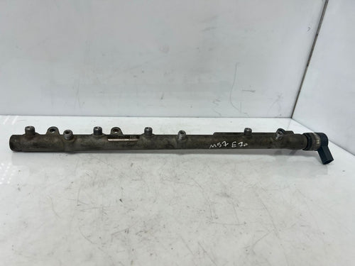 2002-2005 BMW 745i 7 Series E65 E66 E67 E60 E83 X3 Fuel Rail INJECTOR 7795514
