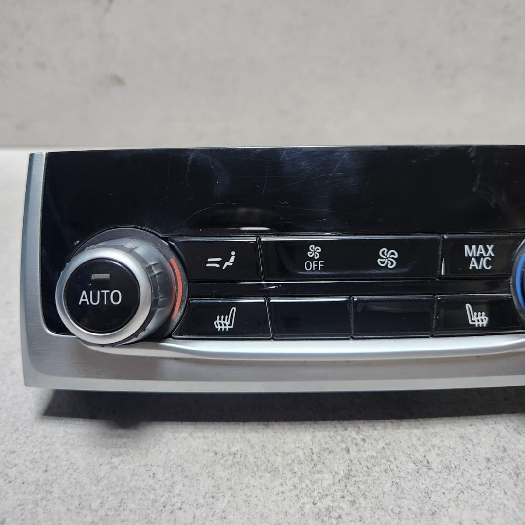 Genuine 2016-2020 BMW 740i Rear Climate Control Panel 6999385 7 Series G11 G12