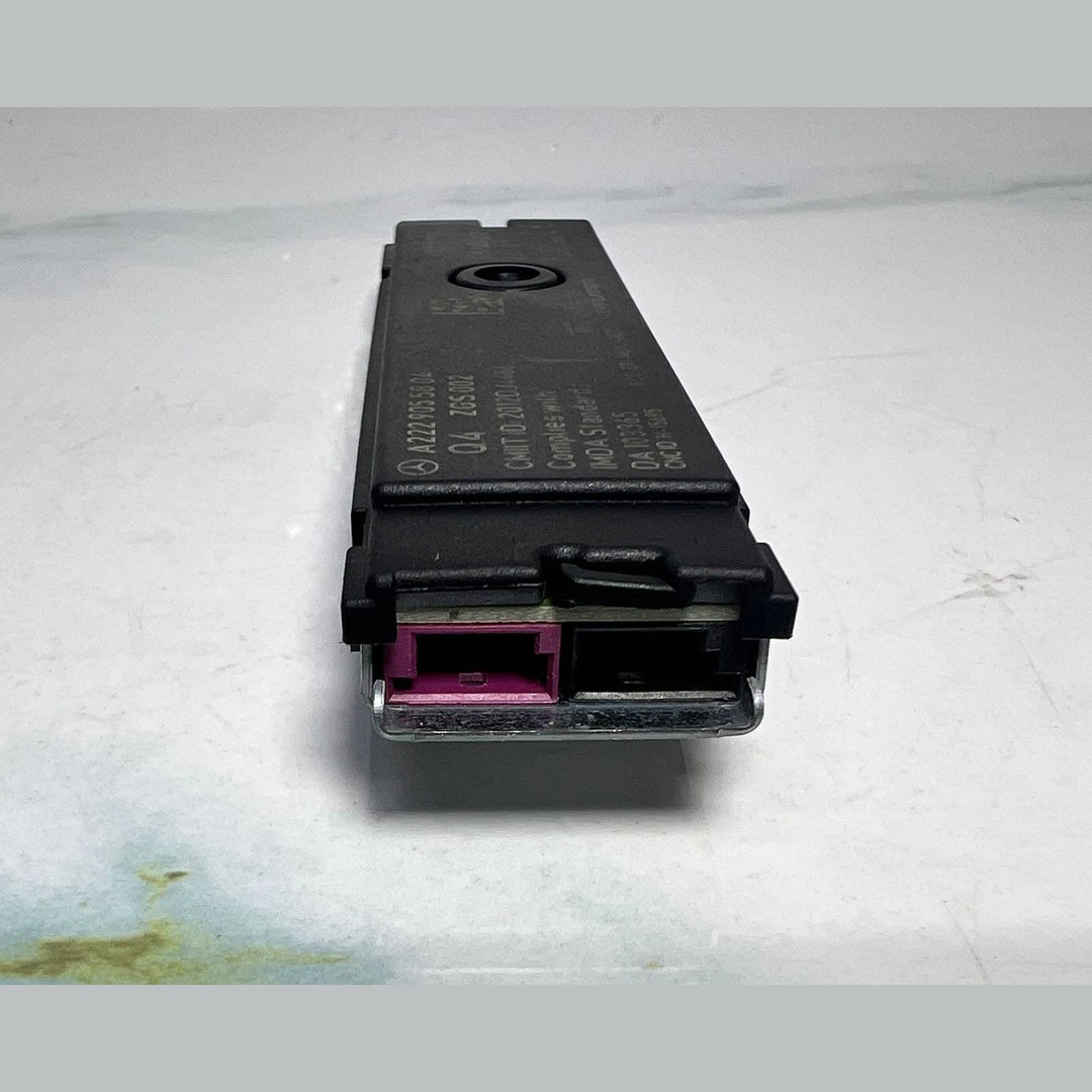Mercedes Antenna Amplifier A2229055804 C117, W176, W205, W166