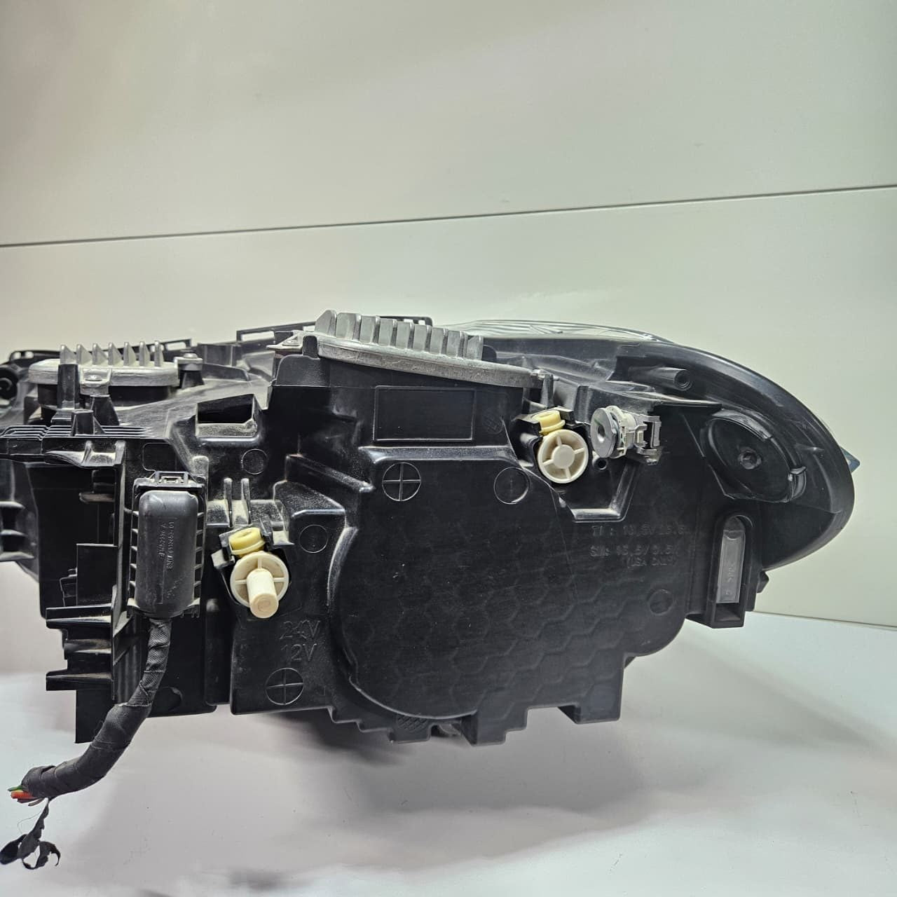 BMW X2 F39 LED headlight right side for RHD 7420442 ECE USED