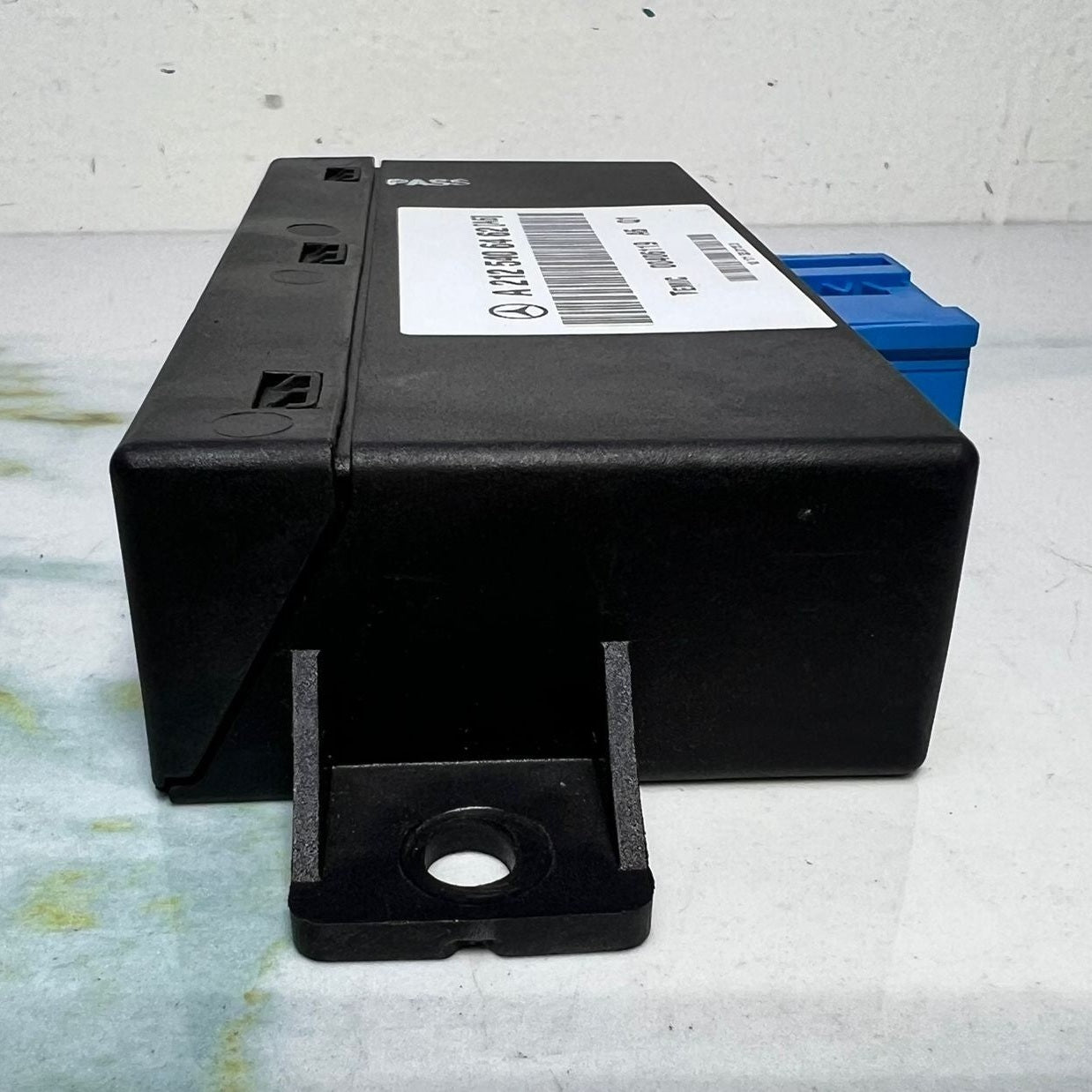 Mercedes E-Class W212 Air Suspension Control Unit A2125406462 OEM