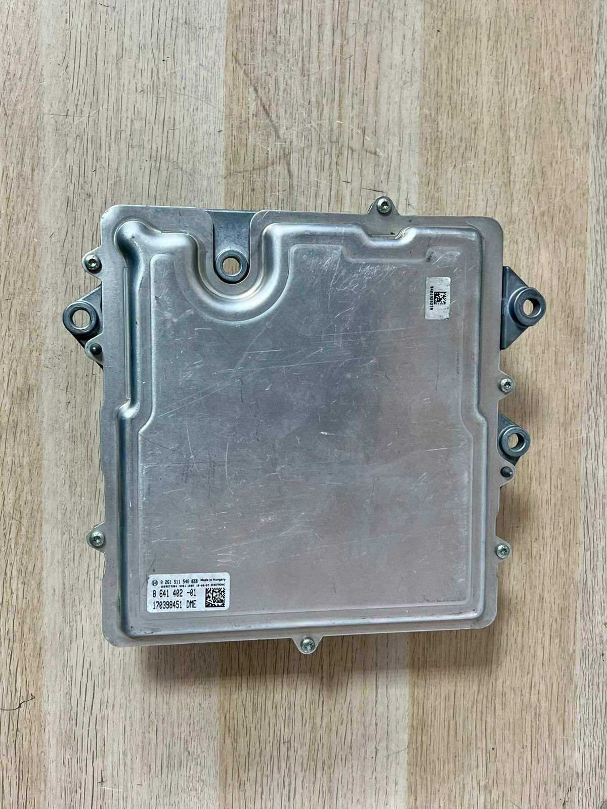 BMW 7 Series F02 3.0 V6 740Li N55B30A N55 N55B30 BODY Control Unit 8641402