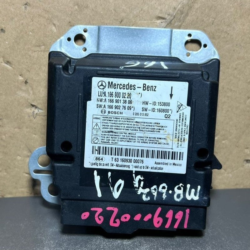 13-16 Mercedes GLE W166 SRS Safety Restraint Control Module A166 9000220 OEM