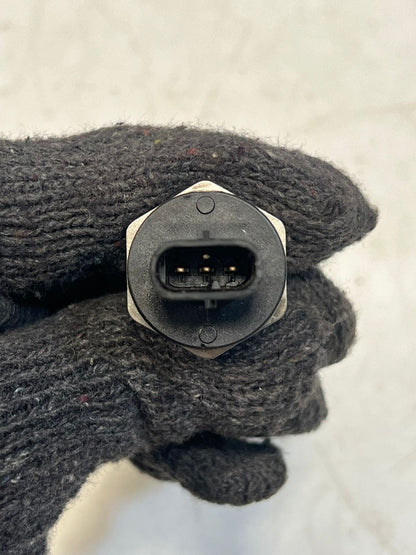 BMW 3 7 Series F30 F31 F35 G11 G12 Oil Pressure Sensor 8614494 OEM