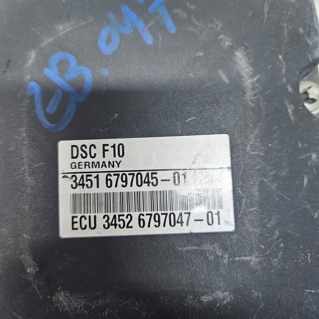 2010-2016 BMW 5 Series F10 F11 528i ABS Hydraulic Pump 6797045