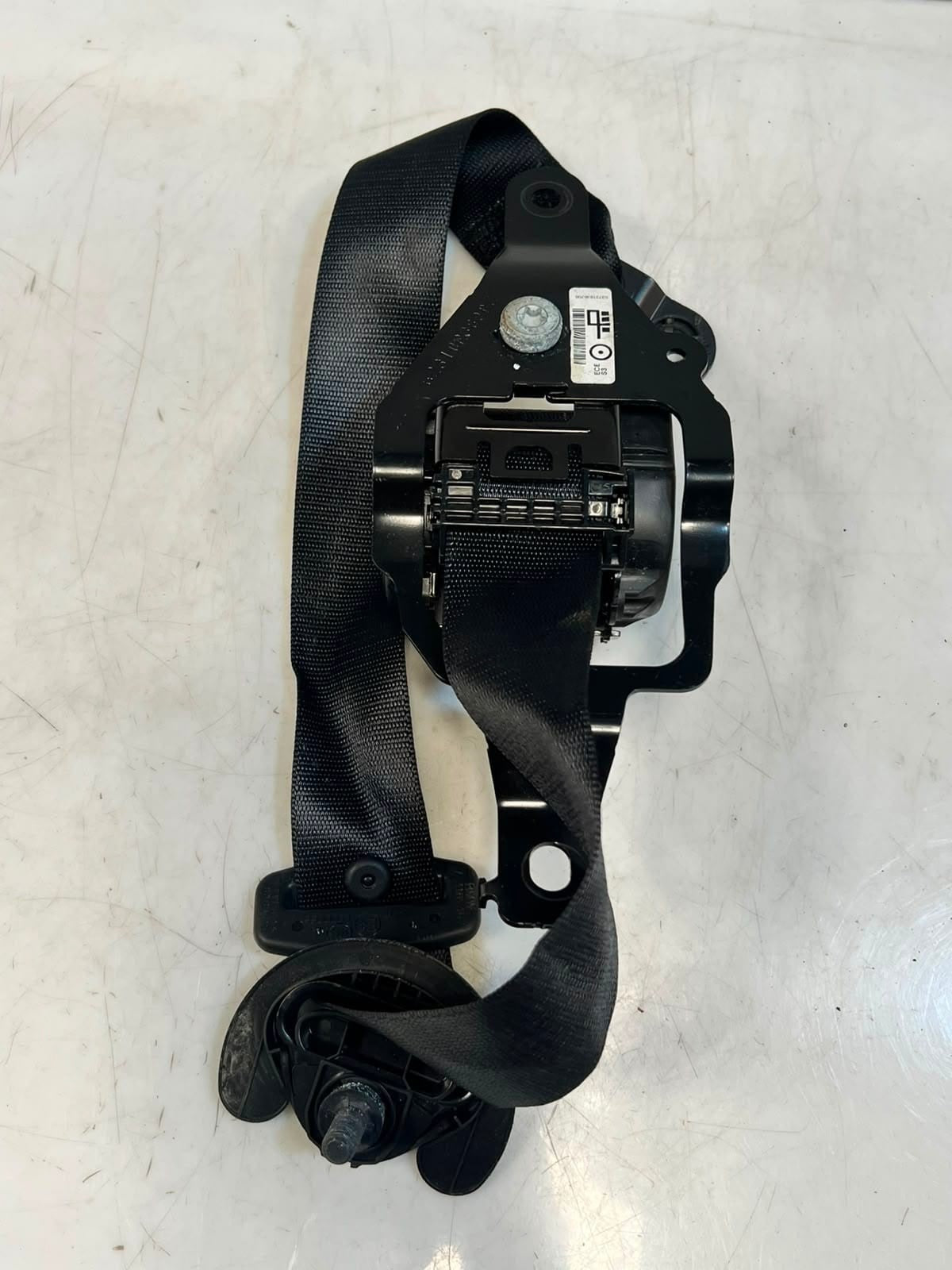 2013-2019 BMW X5 F15 Rear LEFT Seat Belt 623201300C OEM