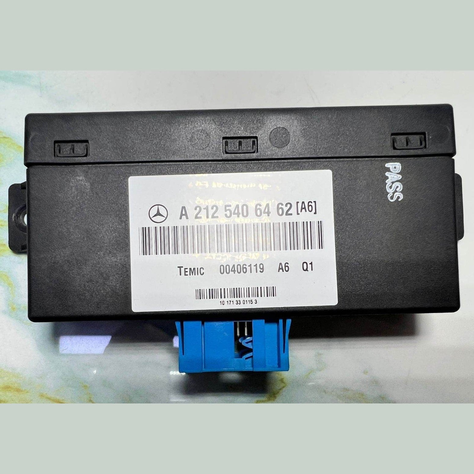 Mercedes E-Class W212 Air Suspension Control Unit A2125406462 OEM