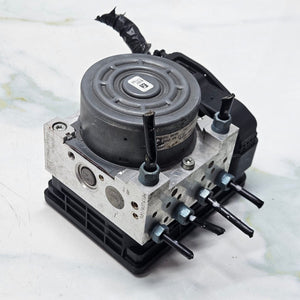 2015-2016 BMW X1 Abs Hydraulic Pump Control Module 6878051