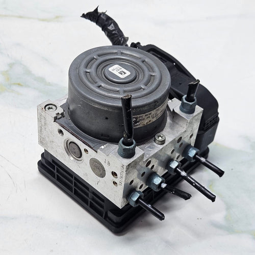 2015-2016 BMW X1 Abs Hydraulic Pump Control Module 6878051
