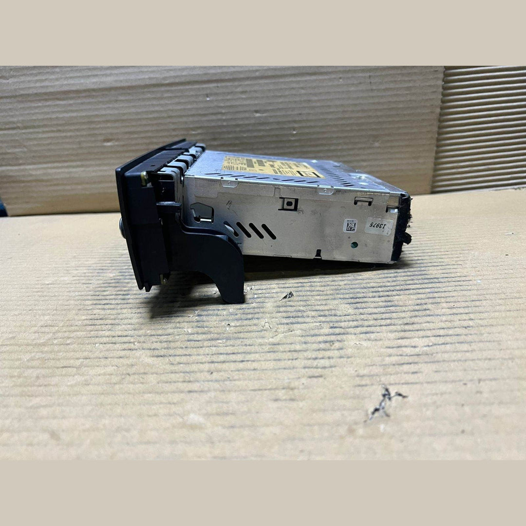 BMW Radio Cd Player 9263468 3 Series and X1 E84 Radio CD Player