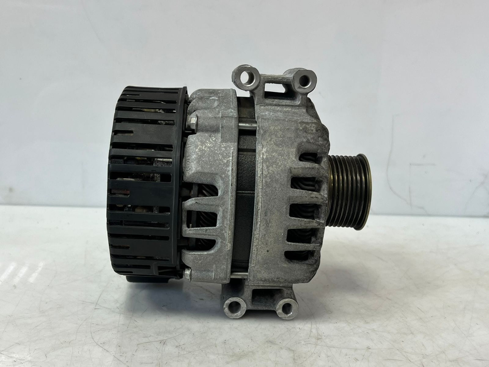 BMW 3 Series F30 5 Series F10, and 7 Series Active Hybrid Alternator 7622372 OEM