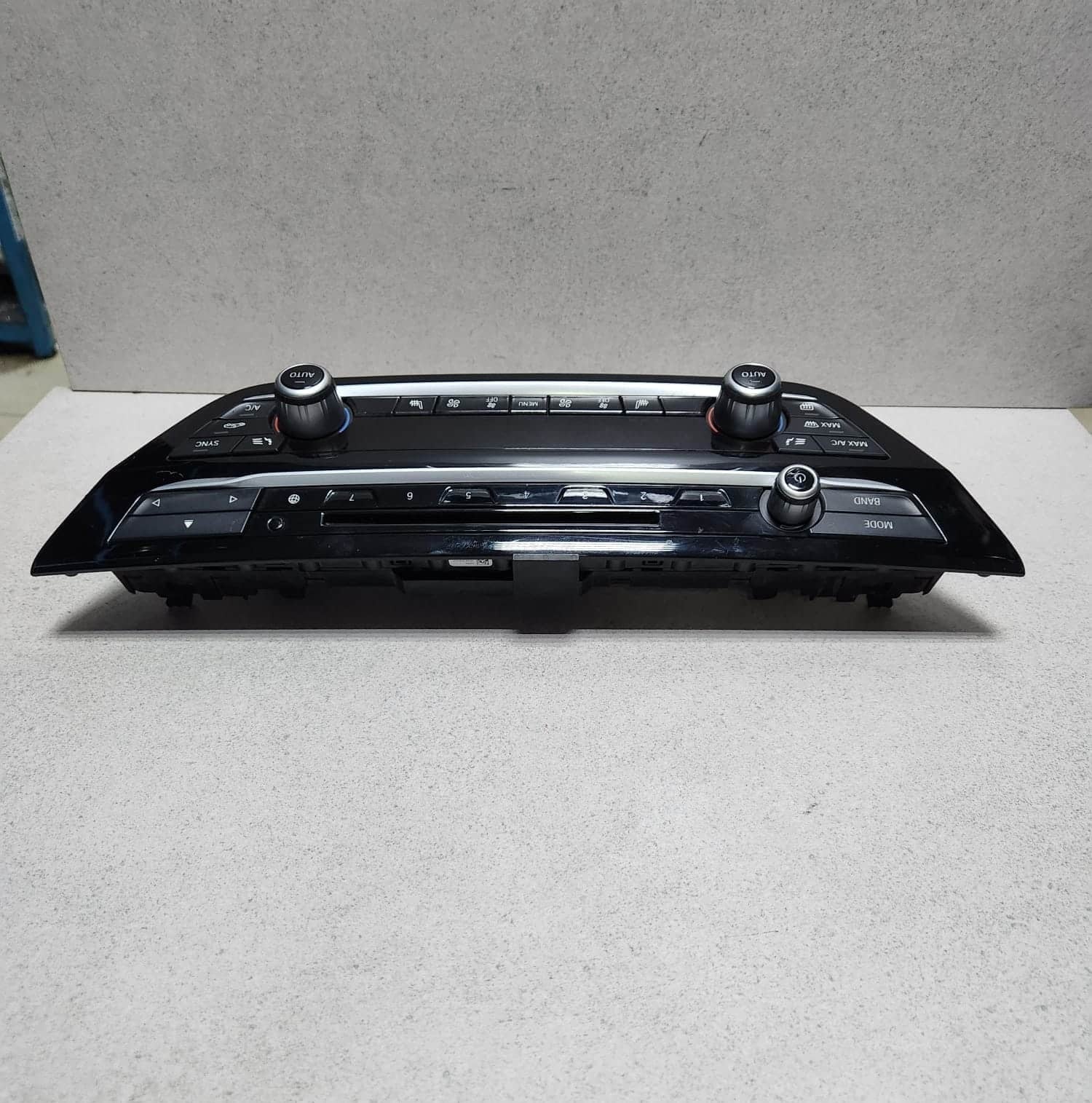 2018 BMW 540d xDrive Climate Control Switch Panel 6999402 530i 540i G30