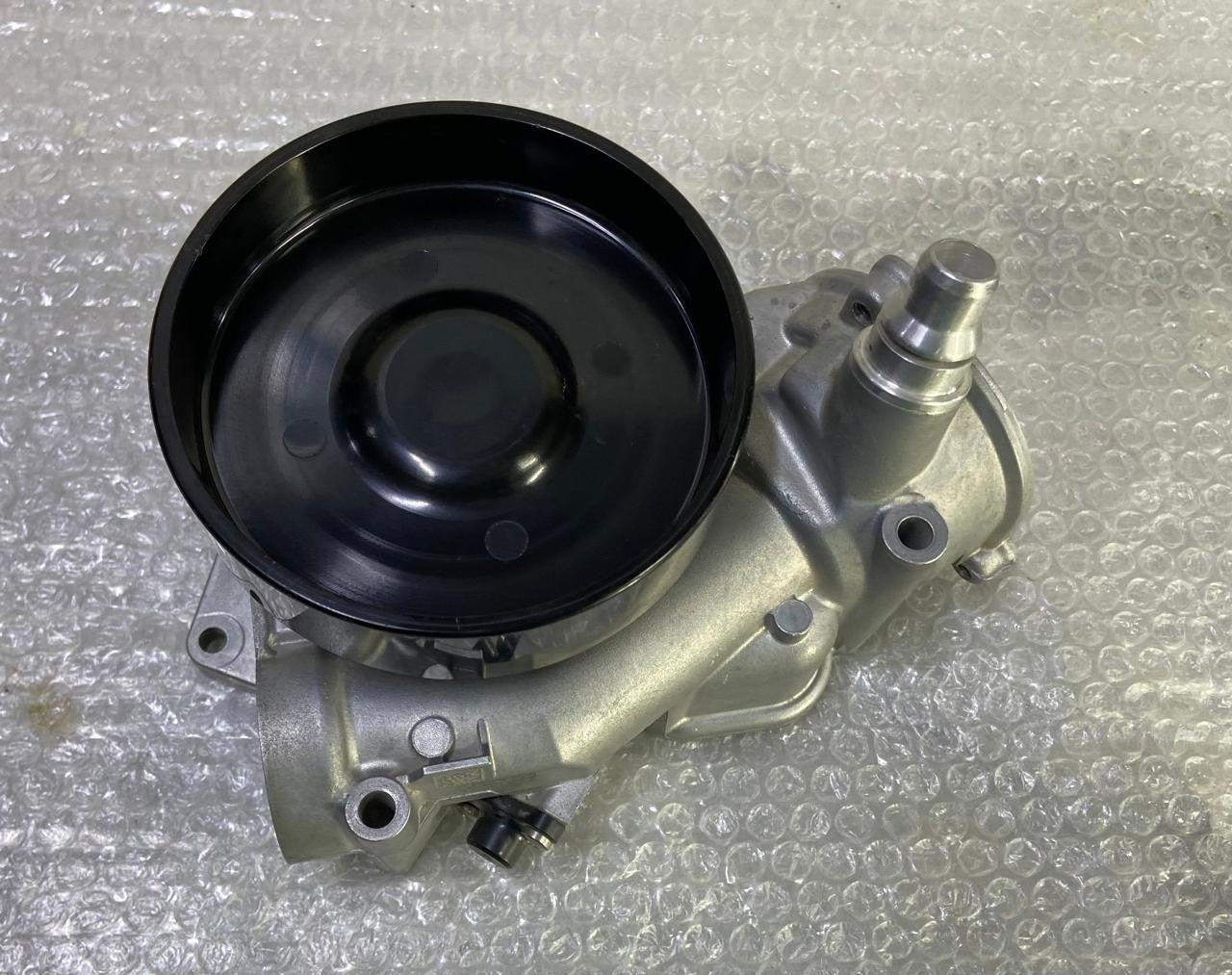 OEM BMW G30 M550d xDrive G11 G12 G05 G06 G07 Coolant Water Pump 7645961