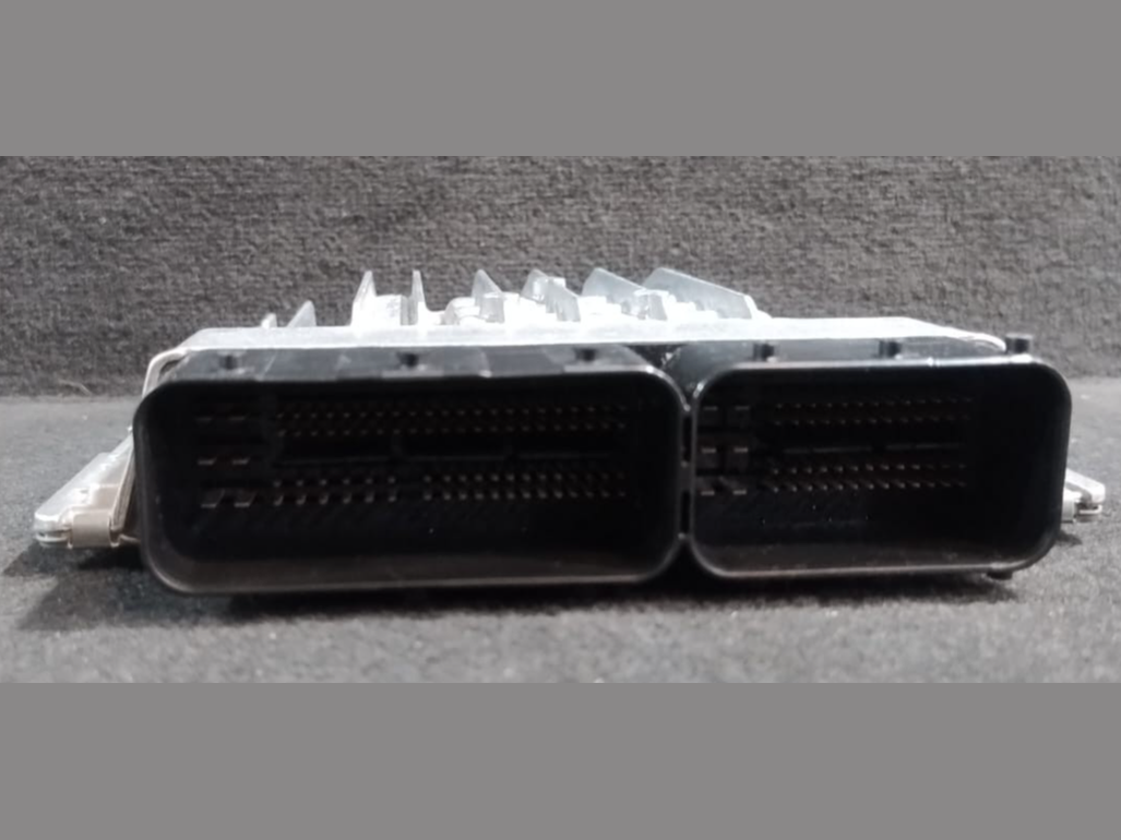 BMW E90/E92 E93 ENGINE DME CONTROL MODULE ECU P/N 7581123