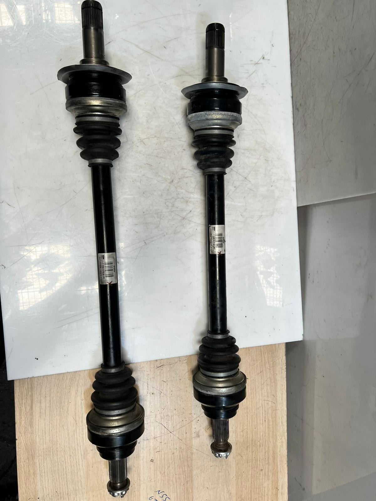 2010-2015 BMW 760Li F01 F02 F03 Rear Left & Right Cv Axle Shaft 7566077 7566078