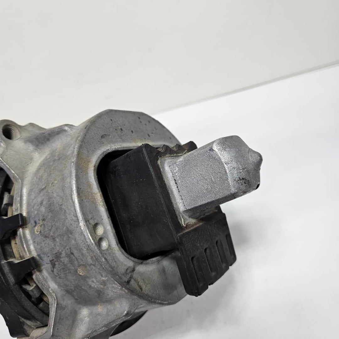 2019-2022 BMW X5 G05 Engine Mount Right 9844522