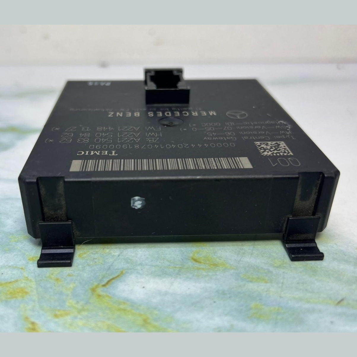2007-2014 Mercedes-Benz S550 Central Gateway Control Module A2215408362 W221 S-C