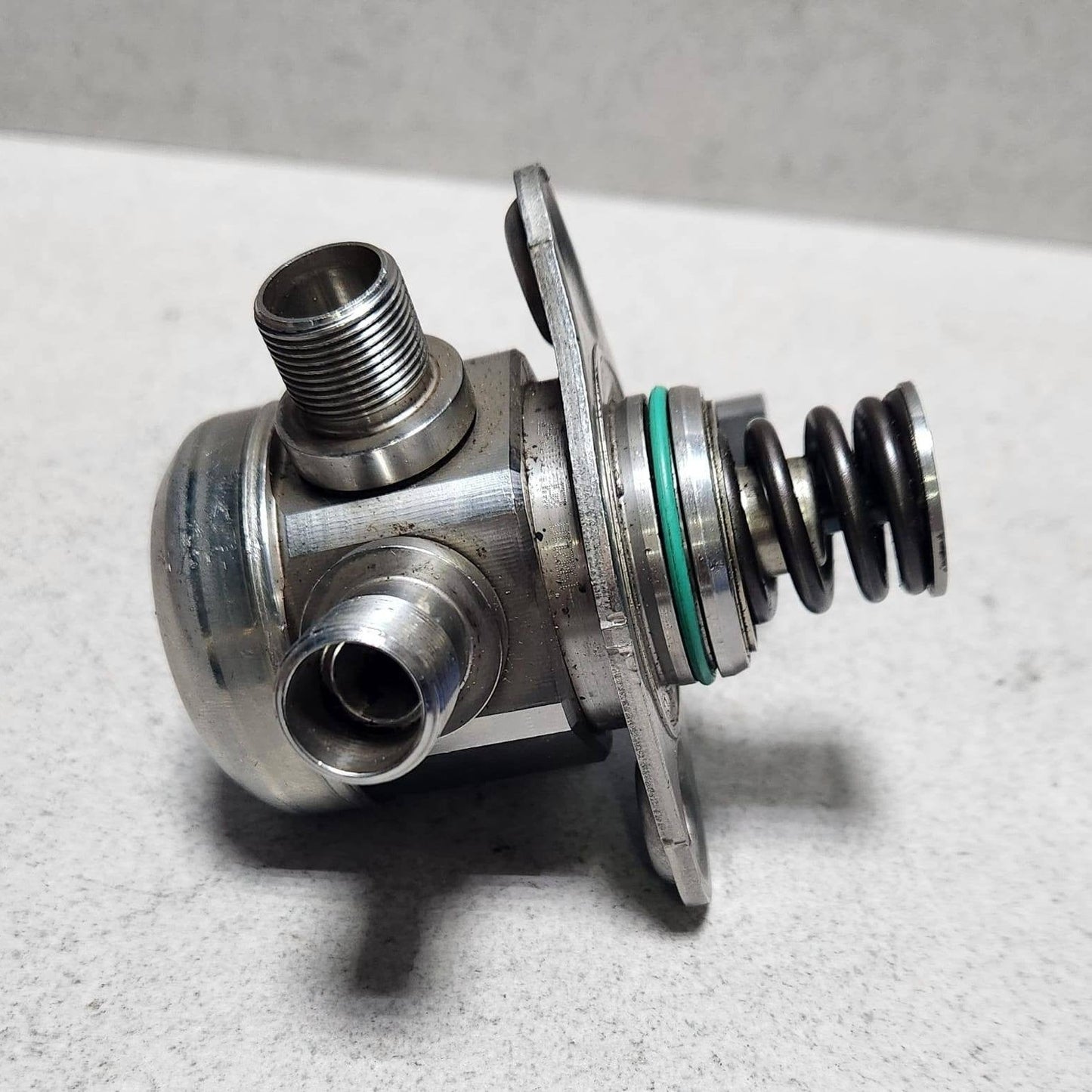 2012-2018 Mercedes-Benz CLS550 High Pressure Fuel Pump A2780701101