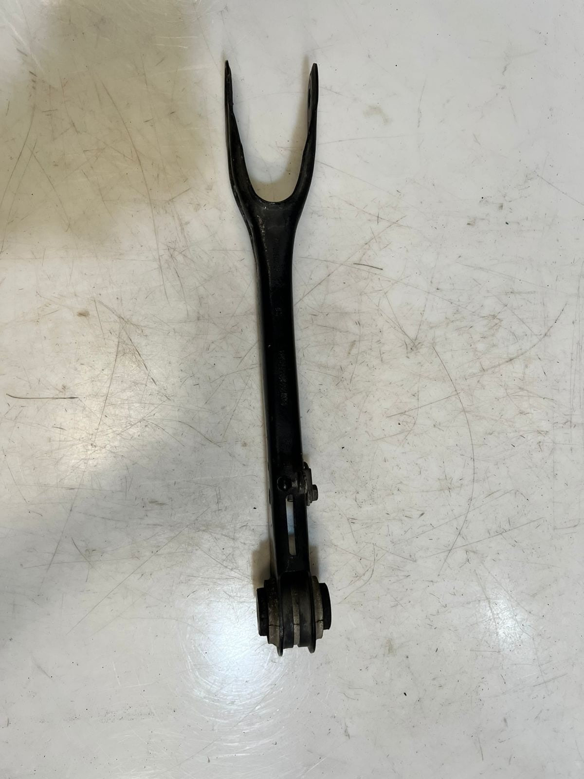 BMW 5 Series G30 G15 Rear Trailing Arm With Rubber Bushing 6893528 OEM