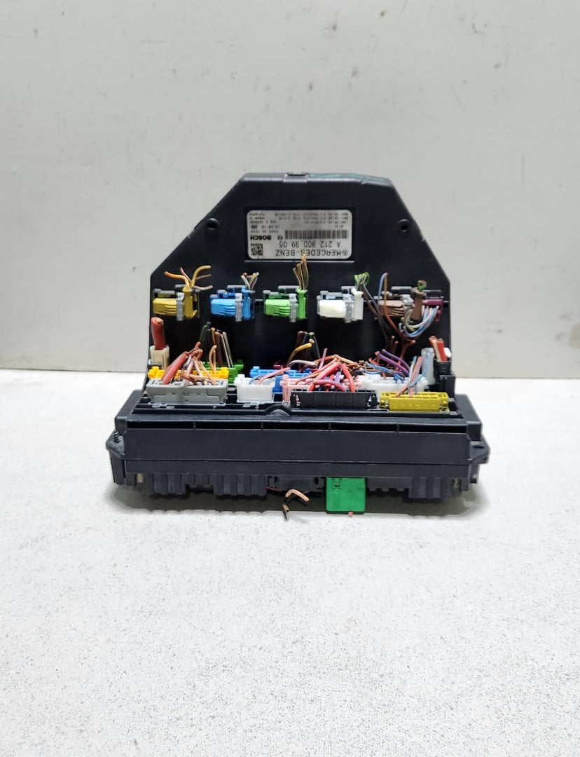 Mercedes-Benz Fuse Box Sam Control Module A2129009905 C-Class W204 and S204