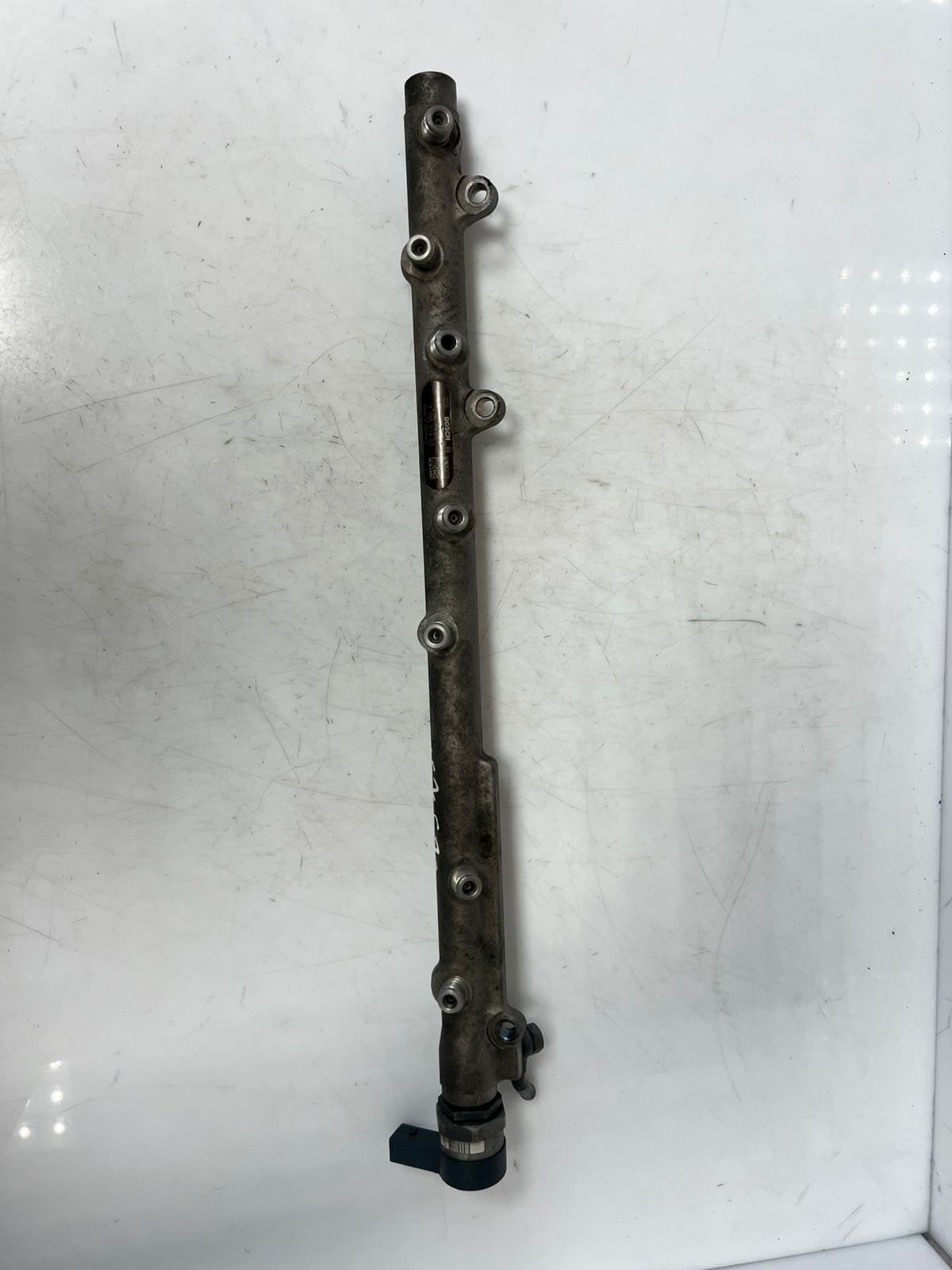 2002-2005 BMW 745i 7 Series E65 E66 E67 E60 E83 X3 Fuel Rail INJECTOR 7795514 