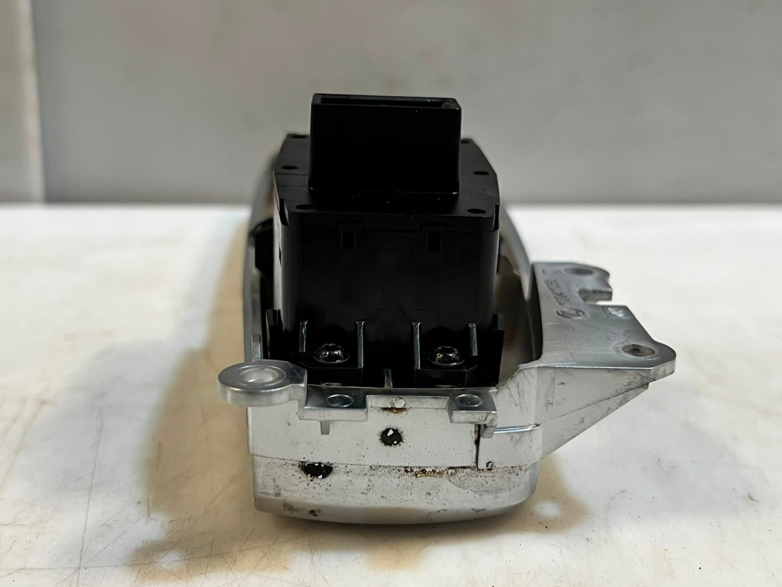 2011-2017 BMW X3 F25 5 Series F10 F11 Parking Brake Switch 9217594 OEM