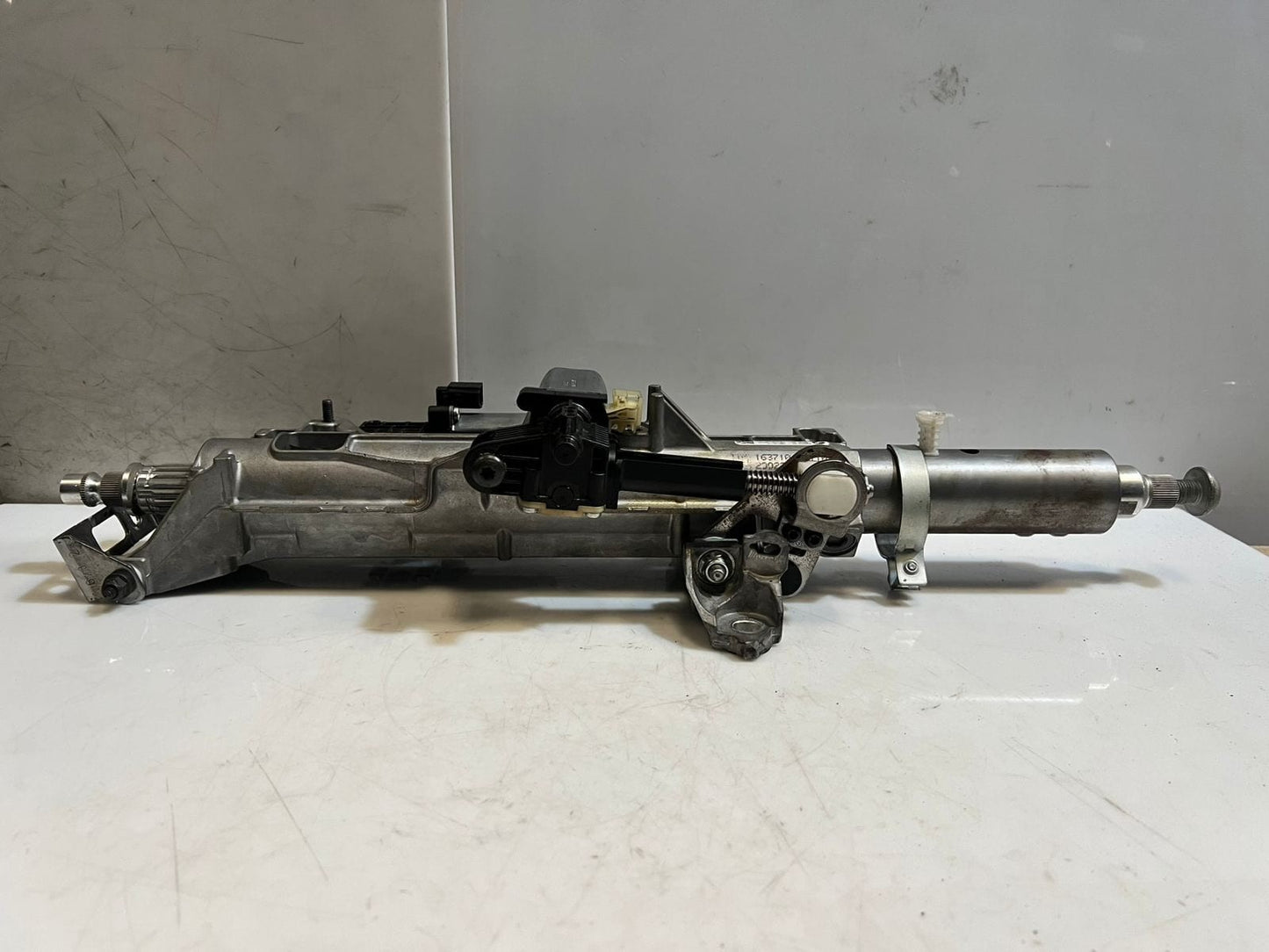 2024 BMW iX I20 and I7 G70 Electric Steering Column Adjustment 5A81930 OEM