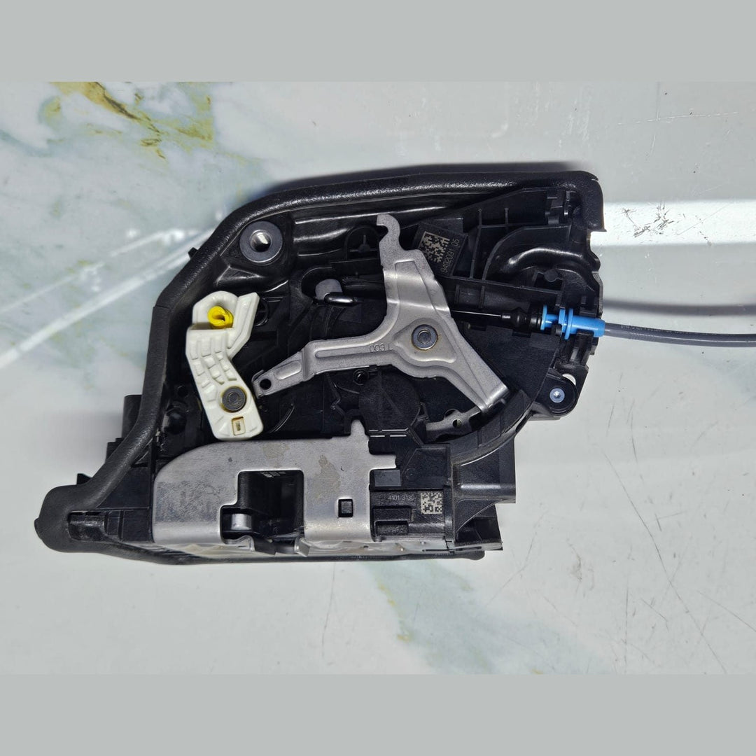 18-24 BMW G01 X3 Driver Left Front Door Latch Lock Actuator 9492091 OEM