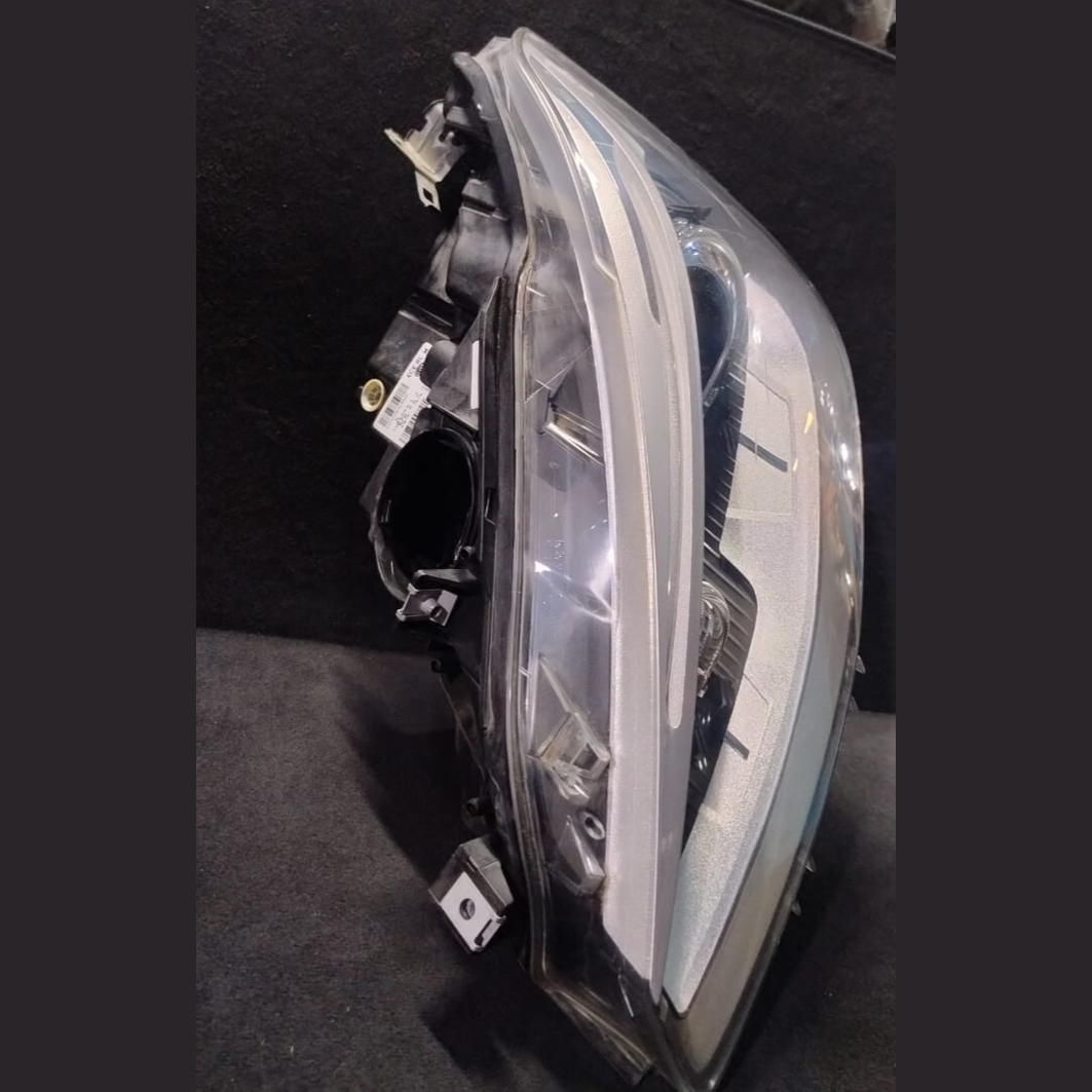 BMW 1 SERIES 120i 2012 F20 LEFT SIDE HEADLIGHT 7229687-09 ECE - 7229687