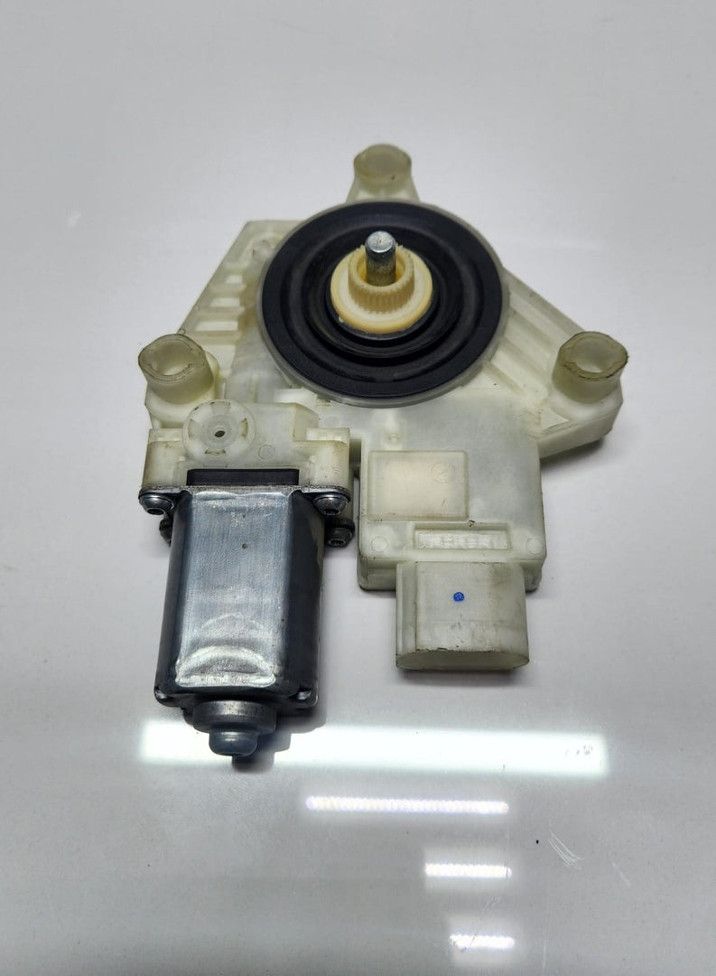 2018-2020 BMW 530e Window Regulator Motor 7455081 G12 740Li and 5 Series OEM