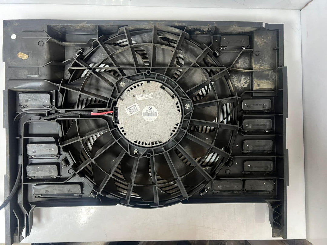 2006 BMW 760i Cooling Fan 6946372 E65 E66 760i 760Li E67 7 SERIES E65 E66