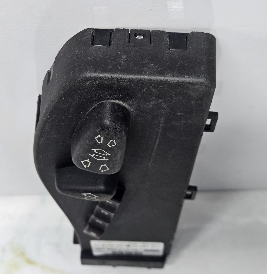 BMW E46, 6 Series E63, X3 E83 Right side Seat Control Switch 7036126 OEM